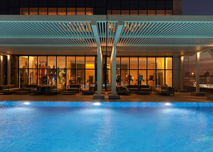 Novotel Jumeirah Village Triangle Dubái