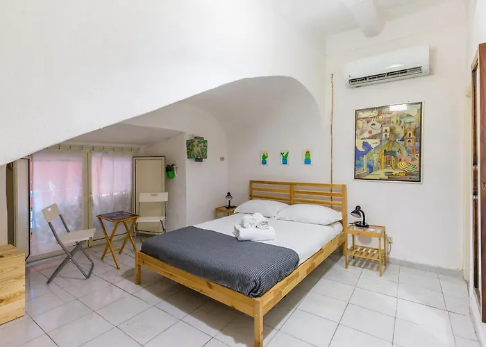 Double Room At Historical Palazzo Spinelli Naples