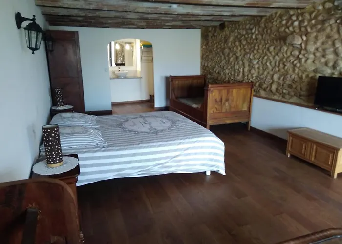 Chambre à la ferme au milieu des lavandes Valensole