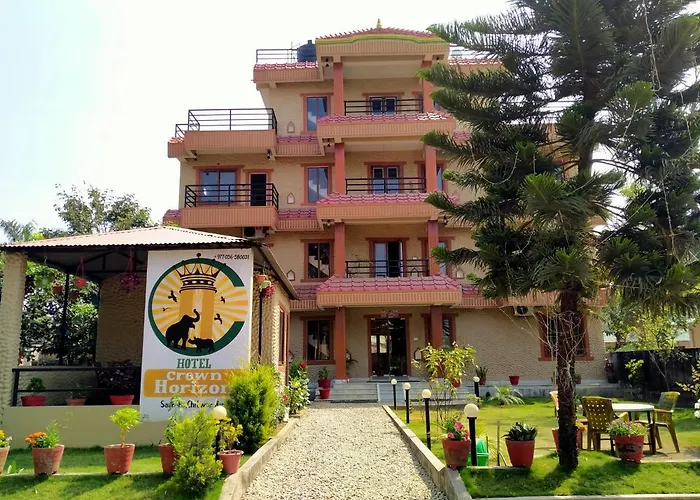 Hotel Crown Horizon Sauraha