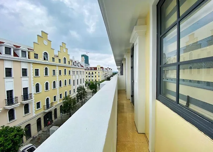 Daily Hotel Halong