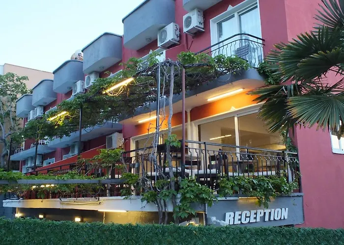Avalon Otel Kuşadası