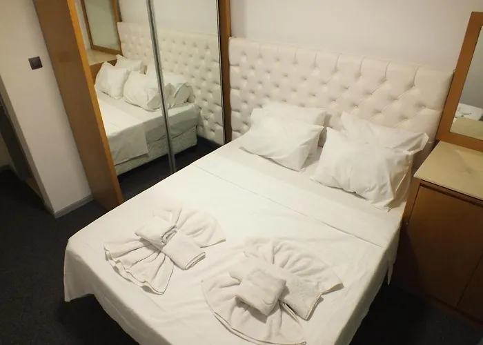 Avalon Otel Kuşadası