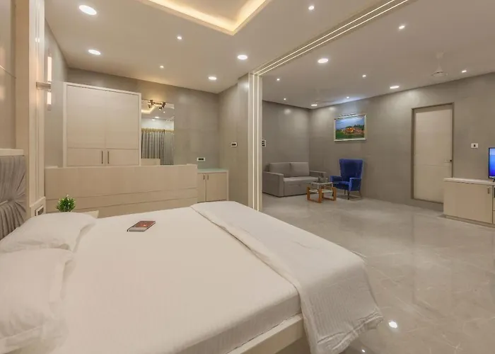 The Arowana Divine Hotel Nanded