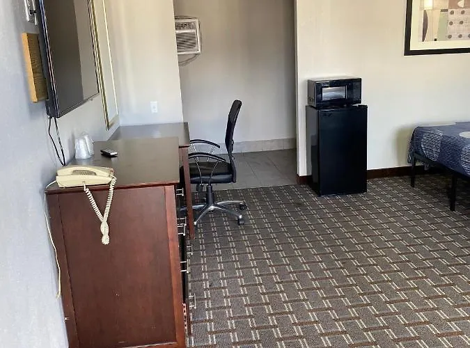 New Budget Inn Eaton