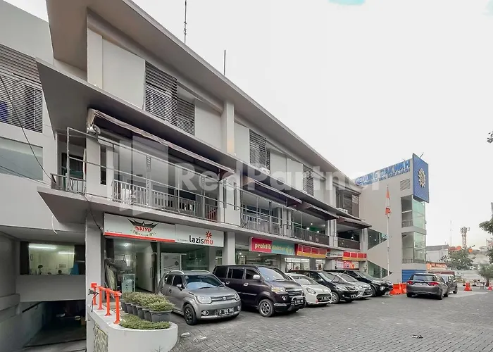 Sang Surya Guesthouse Syariah Near Rs Hasan Sadikin Mitra Reddoorz Bandung