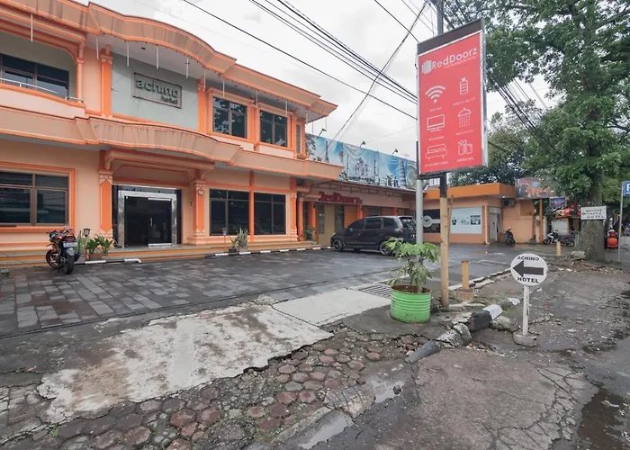 RedDoorz @ Achino Hotel Bandung