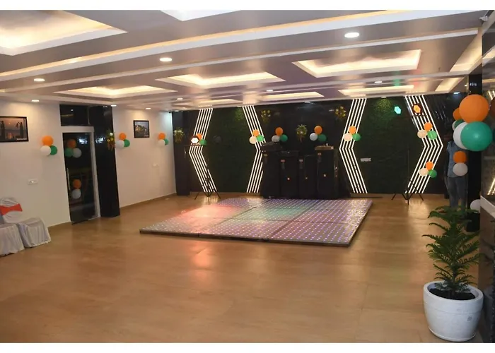 Hotel Ganga Kaveri Varanasi