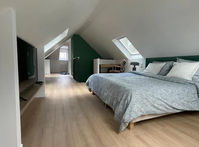 Au Troisieme Bed & Breakfast Concarneau