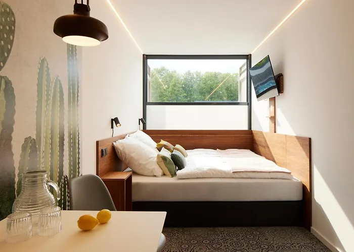 TIN INN Montabaur l einfach gut - Nachhaltiges Hotel aus Überseecontainern