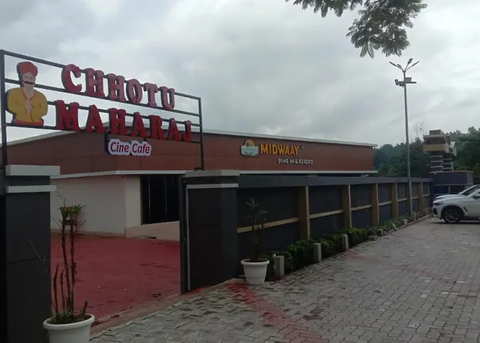 Midwaay Resort Patratu