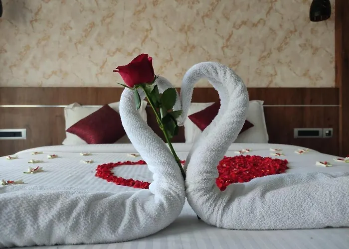 Memmsta Hotels - Munnar Anachal