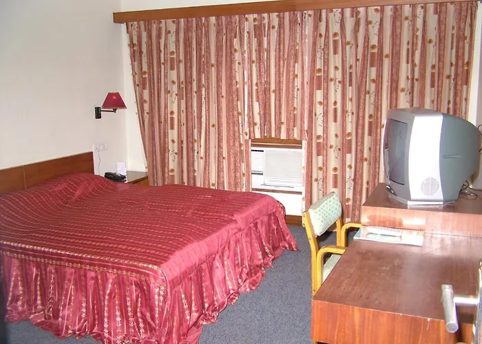 Vip'S Club Hotel Raipur 