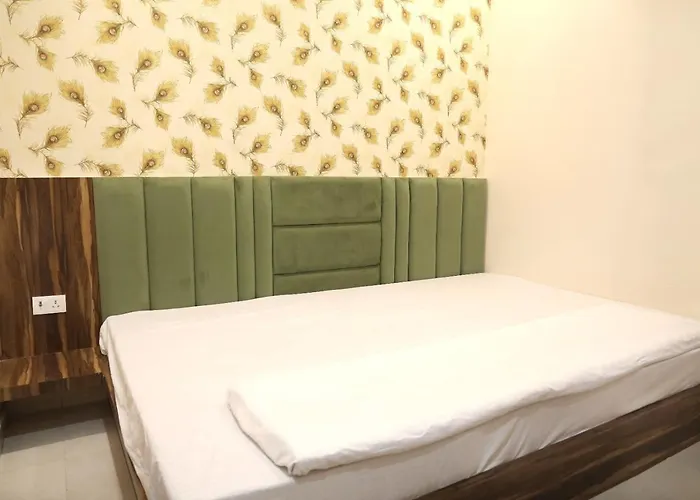 Hotel Keshavam Inn Mathura