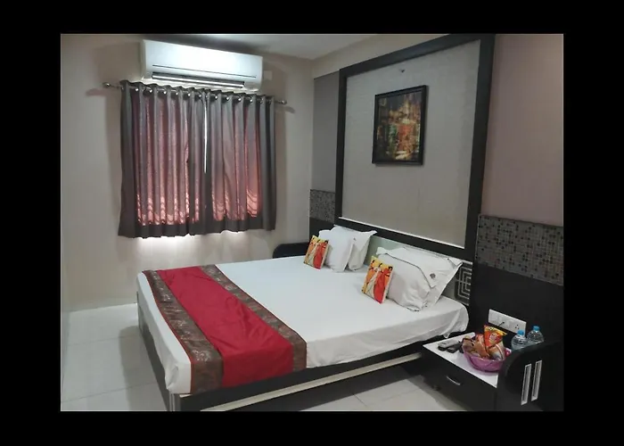 O Hotel Ahilyanagar