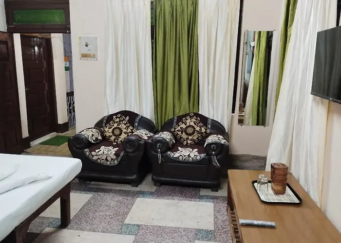 Shree Rameshwar Plaza Hotel Varanasi