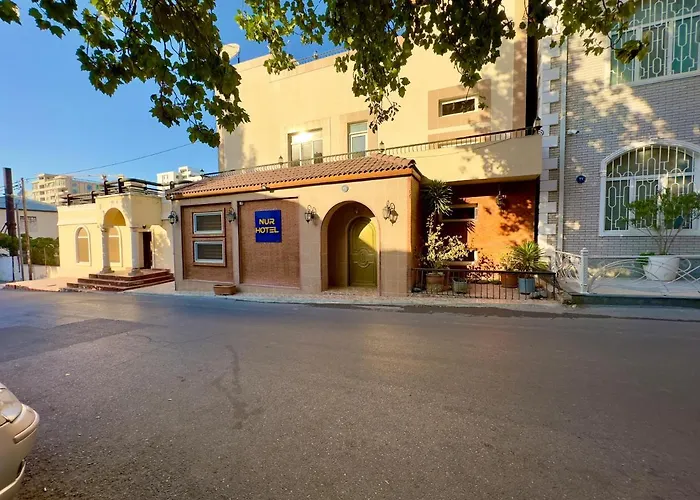 Nur Hotel & Terrace Cafe Bakü
