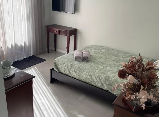 -The Garden Room - With Private Entrance & Private Bathroom Wentworthville