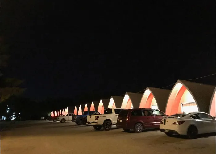 The Little Chalet Motel Brandon