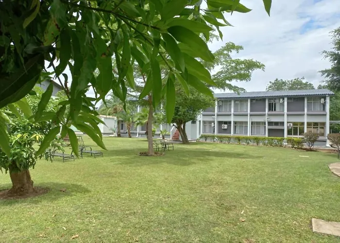 Crescent Lodge Livingstone