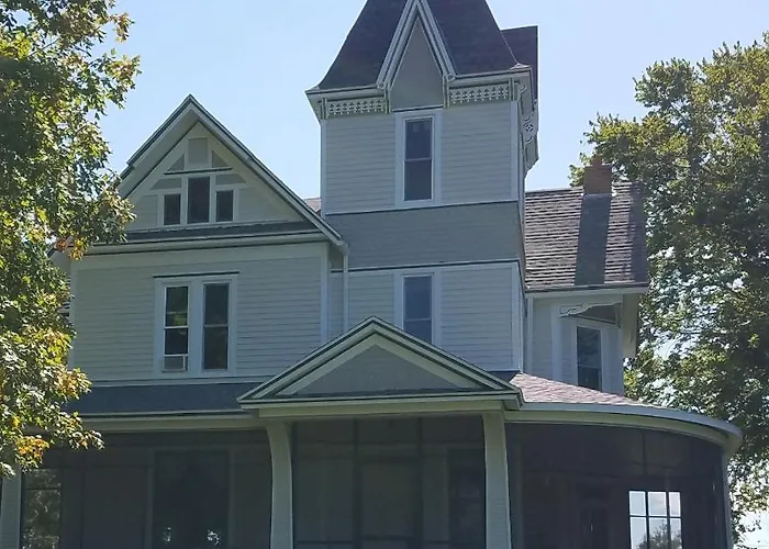 Oaklawn Inn Menomonie