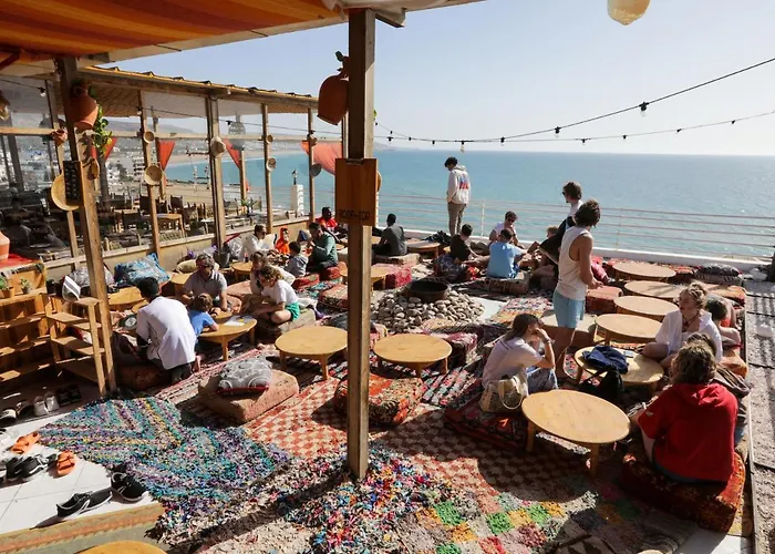 Locals Taghazout Surfcamp Hotel