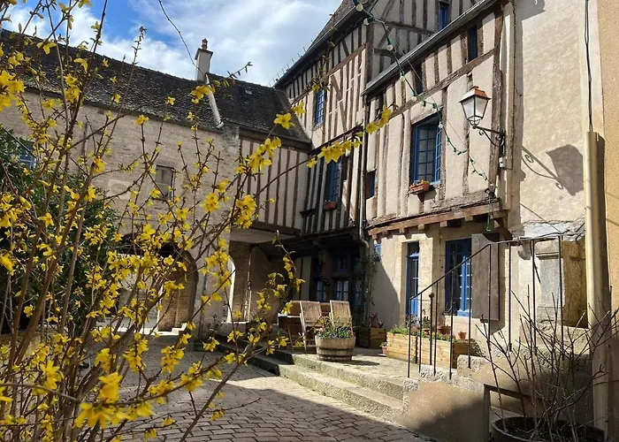 La Maison des Corporations Noyers-sur-Serein