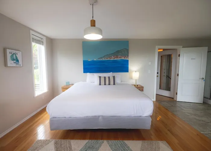By The Bay Lavender Villa Chemainus