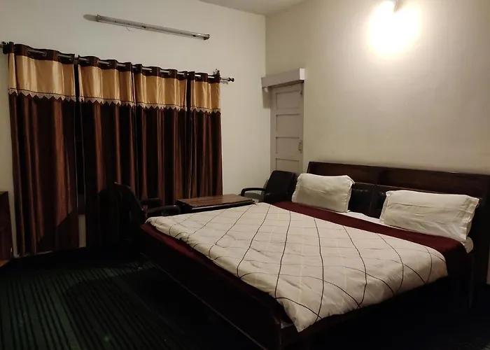 Hotel Royal Chamba 