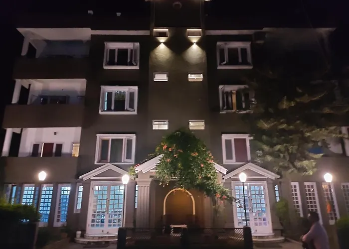 Hotel Royal Chamba 