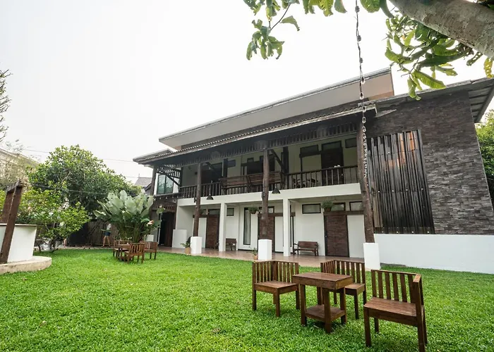 Croissant Hotel And Cafe เชียงราย