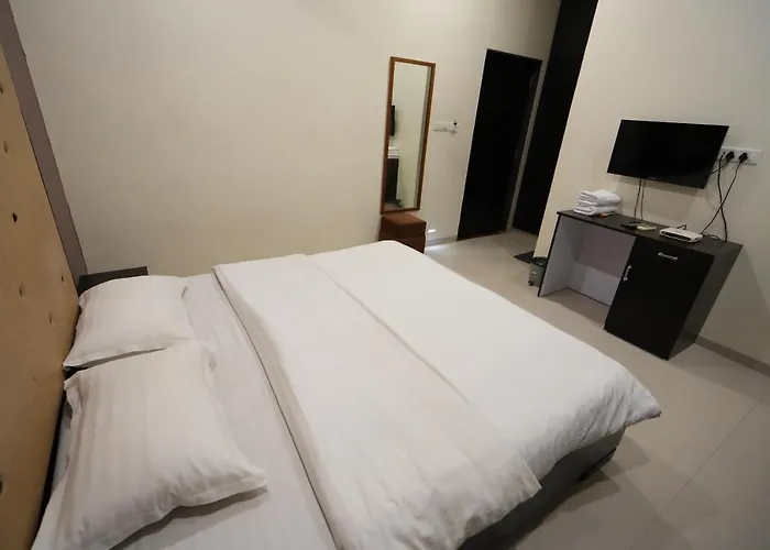 Hotel Ravi Residency Nadiad