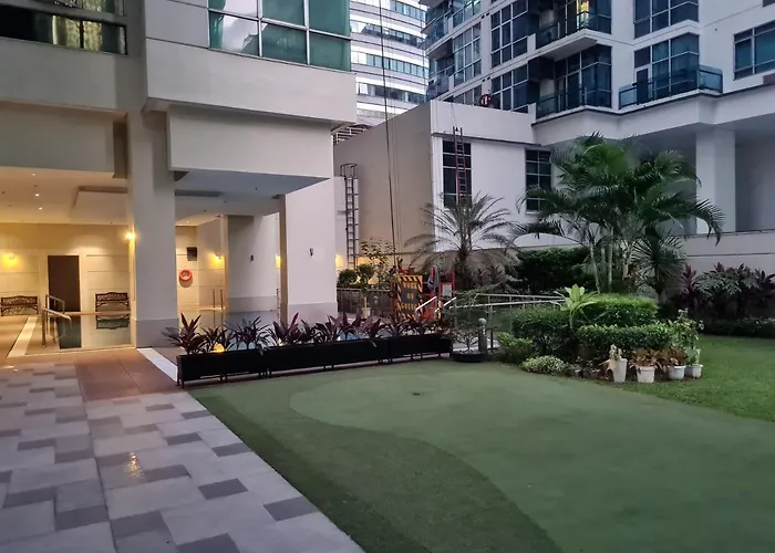 Huge Condo Unit Near Burgos Circle, St Lukes, Shangri-La - P Hamptons T1 Makati City