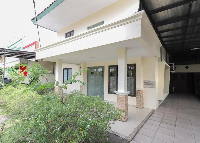 Urbanview Roemah Tebet by RedDoorz Hotel Jakarta