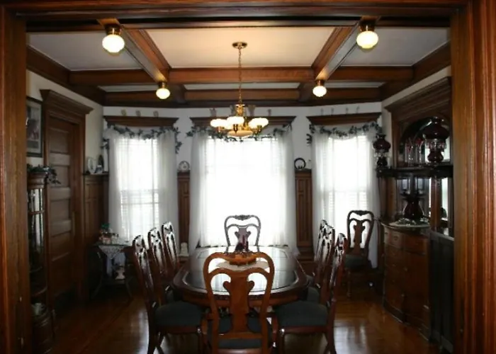 Tarry Here Mansion Bed & Breakfast Salamanca