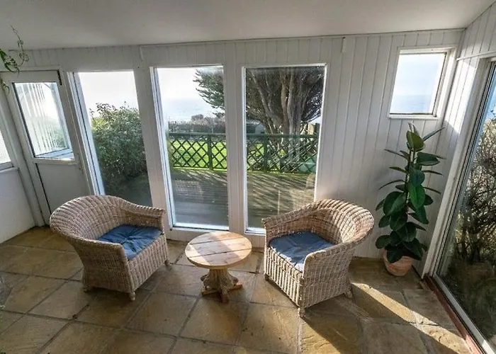 Chesil Beach Lodge Burton Bradstock Dorset Dt64Rj Bridport