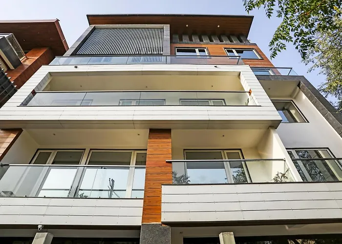 Windsor Castle Premier Cyber City Gurgaon