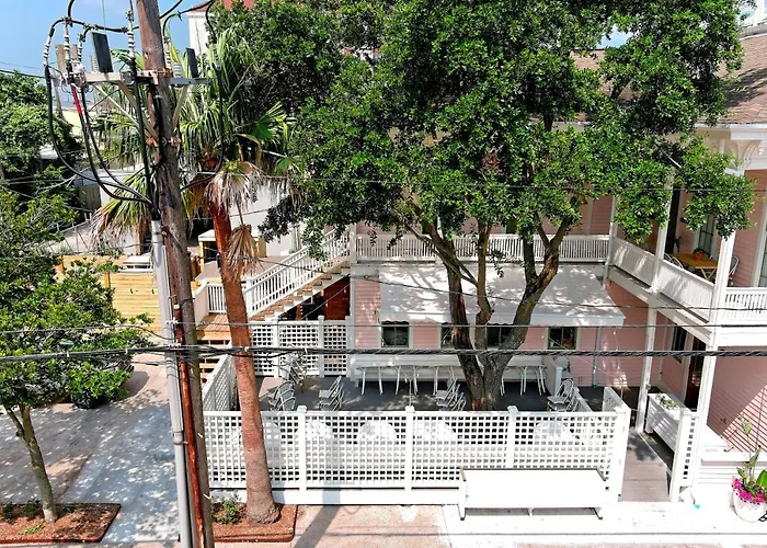 Sugars Inn Room 4 Historic Nola Charm In Downtown Galveston Bolivar Peninsula