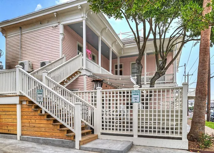 Sugars Inn Room 4 Historic Nola Charm In Downtown Galveston Bolivar Peninsula