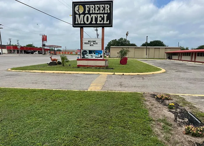 Freer Motel