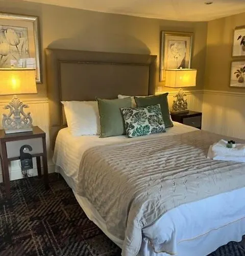 The New Boar Hotel Theydon Bois