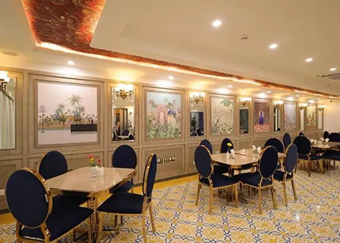 Fabhotel Prime Hampton By Ic'S Noida