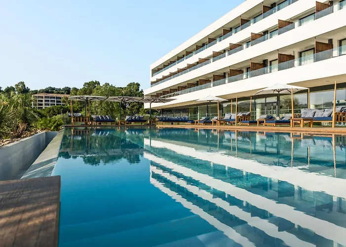 Golden Tulip Porto-Vecchio Hotel