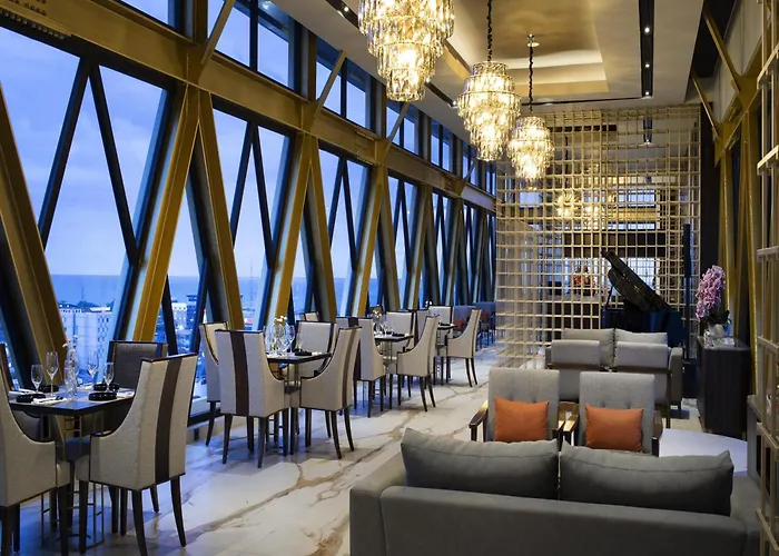 Hotel Santika Premiere Padang