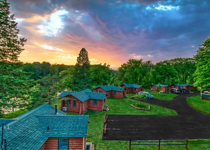 Edgewater Resort Iron Mountain