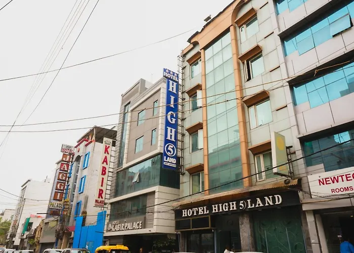 Hotel High 5 Land Delhi 