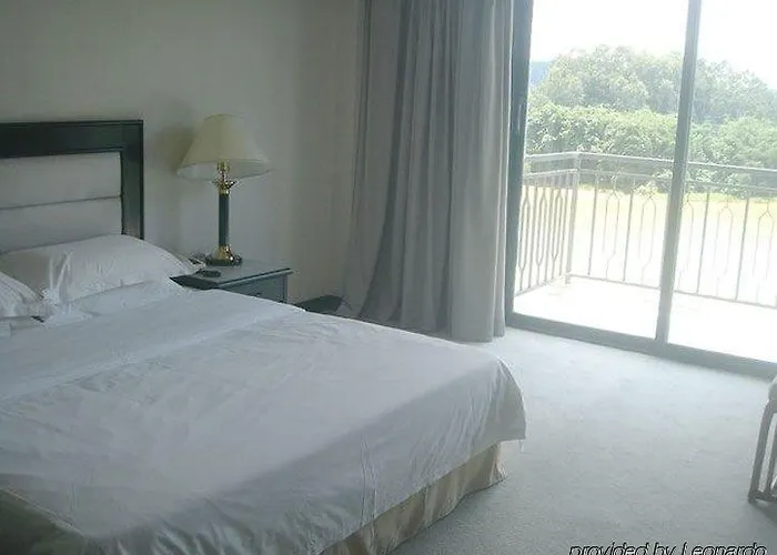 East Lake Hotel Shenzhen