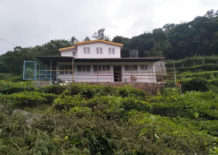 Adithya Sunrise View Cottage Kotagiri