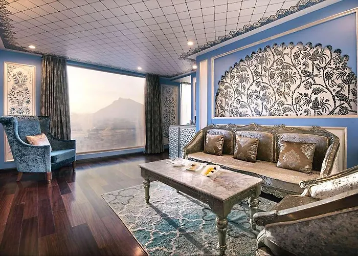 Radisson Blu Udaipur Palace Resort And Spa