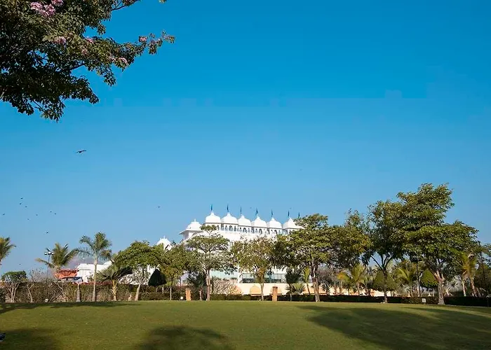 Radisson Blu Udaipur Palace Resort And Spa
